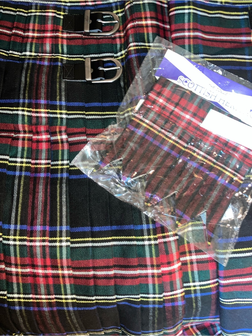 Classic Tartan Men's Utility Kilt - Picture 5 of 7